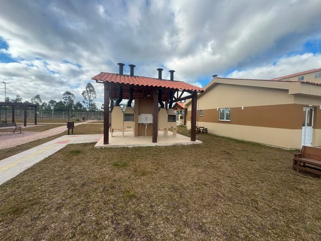 Apartamento com 55m² 2 quartos e 1 banheiro, à venda, no bairro Três Vendas em Pelotas