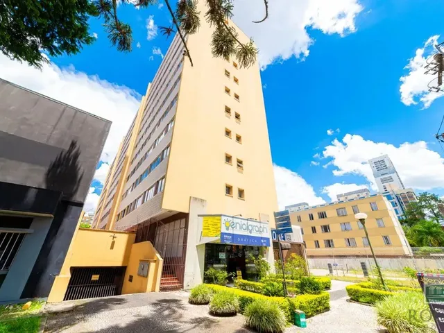 Apartamento para alugar, no bairro Centro Cívico em Curitiba