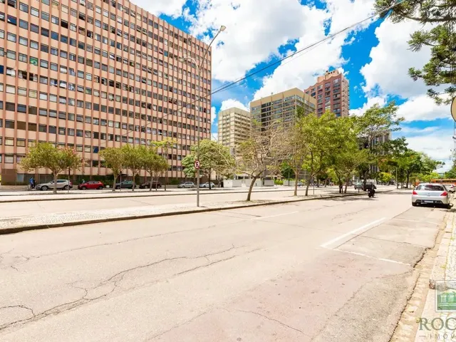Apartamento para alugar, no bairro Centro Cívico em Curitiba