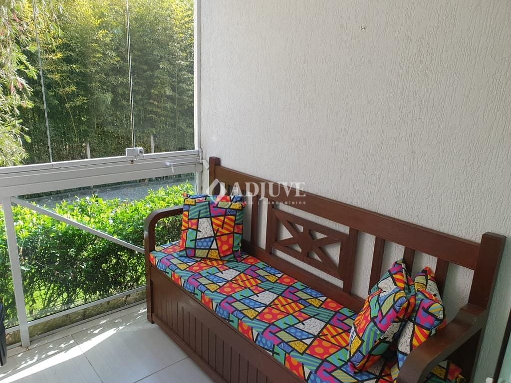 Apartamento à venda com 2 quartos, 76m² - Foto 9