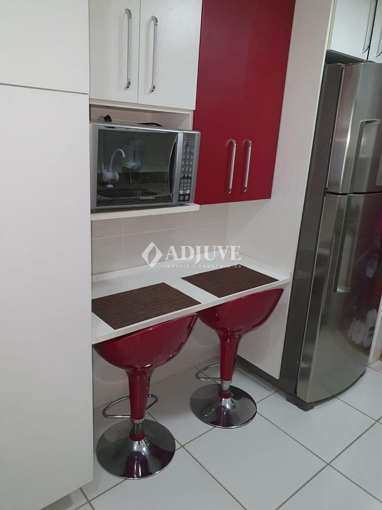 Apartamento à venda com 2 quartos, 76m² - Foto 18