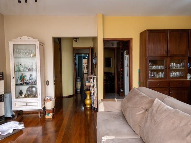 Apartamento com 217m² 3 quartos e 3 banheiros, à venda, no bairro Centro em Pelotas