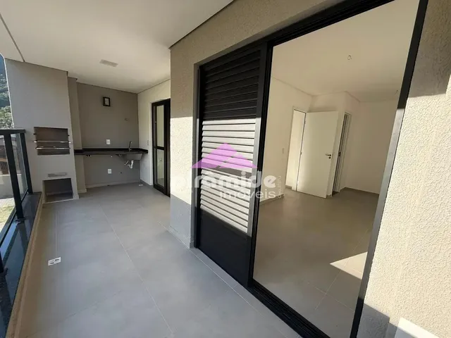 Apartamento com 10m² 1 quarto e 1 banheiro, à venda, no bairro Sumaré em Caraguatatuba