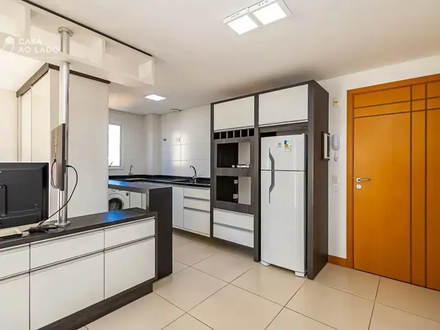 Apartamento 1 quarto e 1 banheiro, para alugar, no bairro Centro em Curitiba