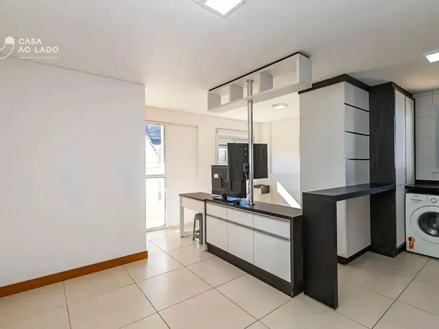 Apartamento 1 quarto e 1 banheiro, para alugar, no bairro Centro em Curitiba