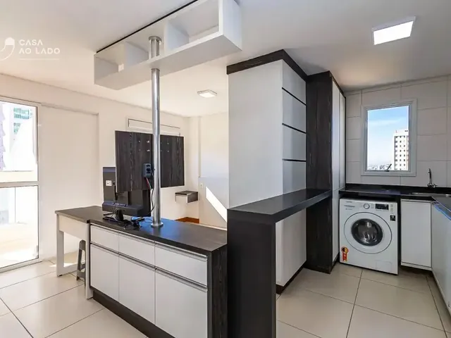 Apartamento 1 quarto e 1 banheiro, para alugar, no bairro Centro em Curitiba