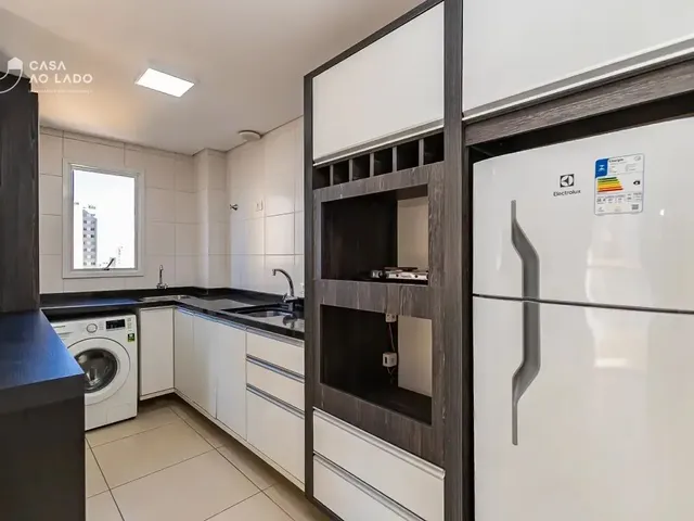 Apartamento 1 quarto e 1 banheiro, para alugar, no bairro Centro em Curitiba