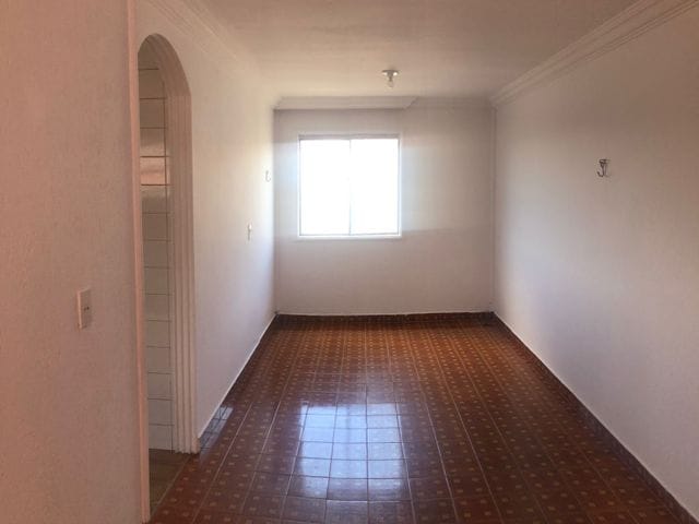 Foto do Apartamento - Apartamento à venda com 2 quartos, 1 banheiro, 1 vaga fechada, 52m² - Cohab II | Collina Imóveis