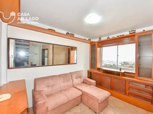 Apartamento 2 quartos e 1 banheiro, para alugar, no bairro Cristo Rei em Curitiba