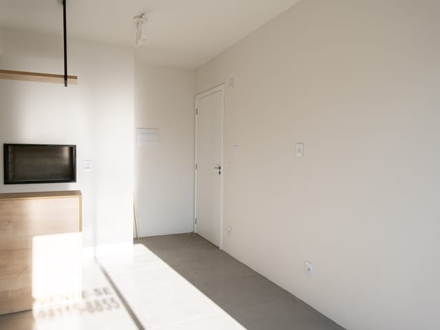 Apartamento com 67m² 2 quartos e 1 banheiro, à venda ou para alugar, no bairro Centro em Pelotas