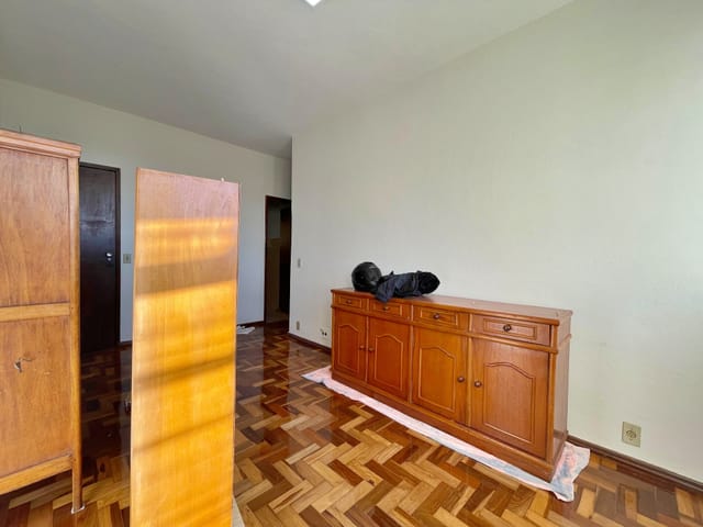 Foto do Apartamento - Apartamento para locação com 3 quartos, armários e uma vaga coberta, Santa Efigênia, Belo Horizonte, MG | Deltalar Imóveis