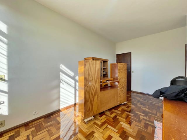 Foto do Apartamento - Apartamento para locação com 3 quartos, armários e uma vaga coberta, Santa Efigênia, Belo Horizonte, MG | Deltalar Imóveis
