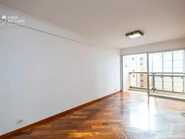 Apartamento 3 quartos e 2 banheiros, para alugar, no bairro Centro em Curitiba