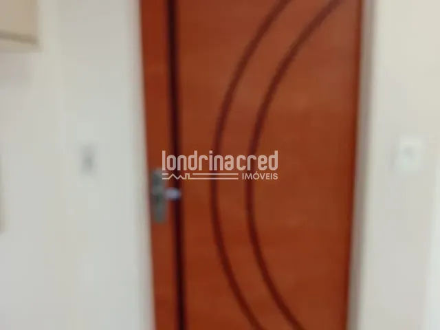 Apartamento com 61m² 3 quartos e 1 banheiro, à venda, no bairro Vale dos Tucanos em Londrina
