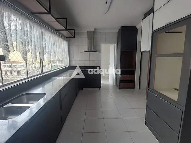 Apartamento com 155m² 3 quartos e 1 banheiro, à venda, no bairro Centro em Ponta Grossa