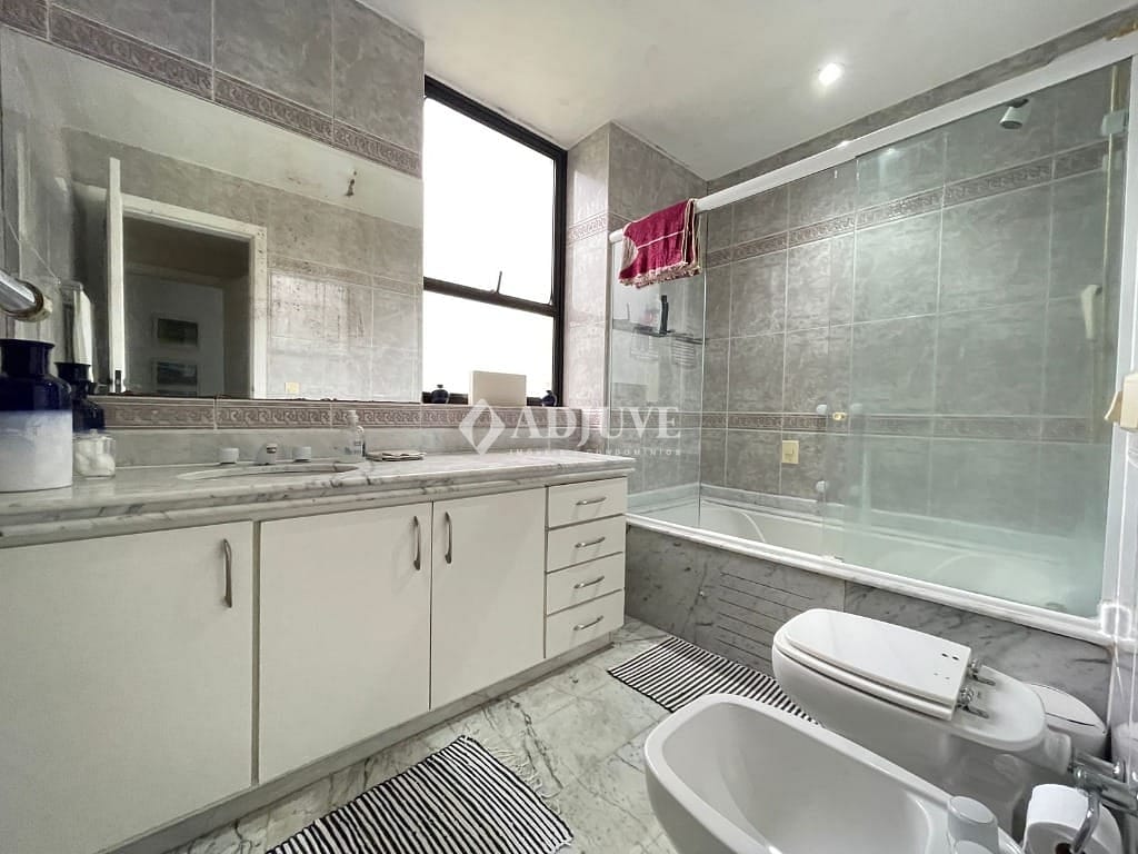 Apartamento à venda com 4 quartos, 262m² - Foto 18