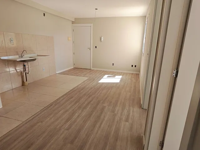 Apartamento 2 quartos e 1 banheiro, à venda, no bairro Três Vendas em Pelotas