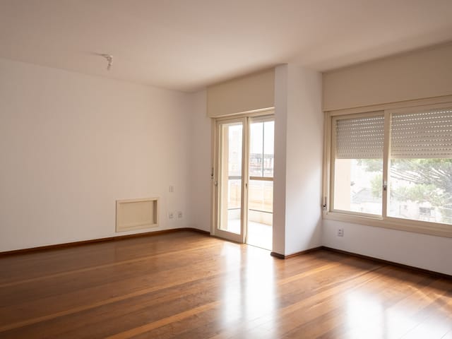 Apartamento com 185m² 3 quartos e 2 banheiros, à venda, no bairro Centro em Pelotas