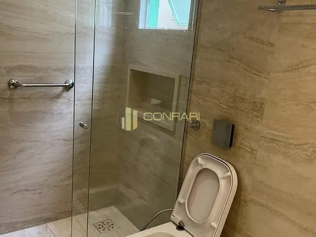 Apartamento com 260m² 2 quartos e 2 banheiros, à venda, no bairro Meia Praia em Itapema