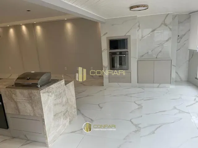 Apartamento com 260m² 2 quartos e 2 banheiros, à venda, no bairro Meia Praia em Itapema