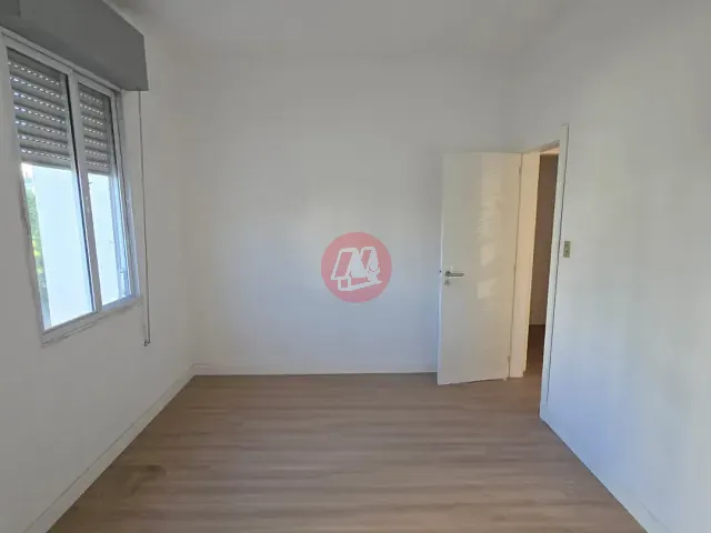 Apartamento com 114m² 3 quartos e 2 banheiros, para alugar, no bairro Santa Cecília em Porto Alegre