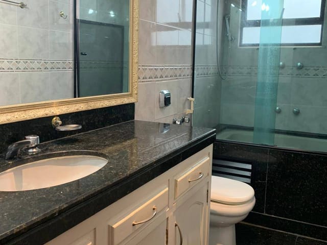 Apartamento 3 quartos e 2 banheiros, à venda ou para alugar, no bairro Centro em Petrópolis