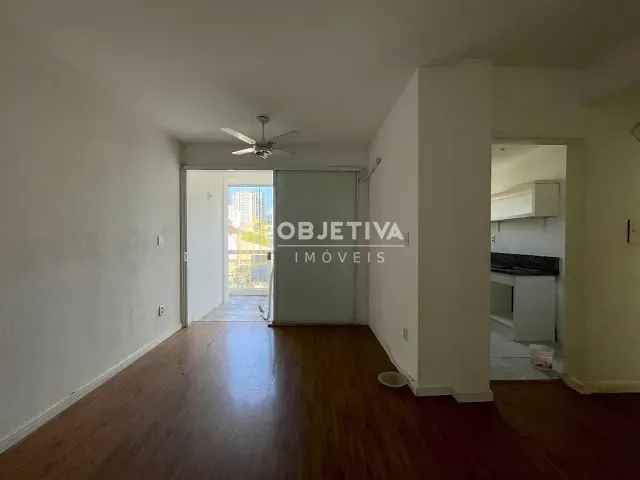 Apartamento 2 quartos e 1 banheiro, para alugar, no bairro Centro em Novo Hamburgo