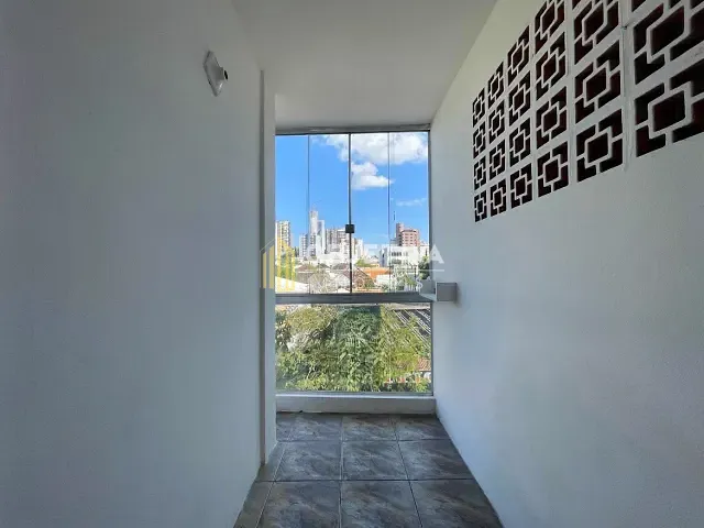 Apartamento 2 quartos e 1 banheiro, para alugar, no bairro Centro em Novo Hamburgo