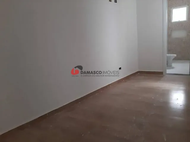 Apartamento 2 quartos e 2 banheiros, à venda, no bairro Campestre em Santo André