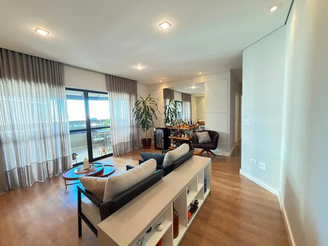 Apartamento com 247m² 3 quartos e 5 banheiros, à venda, no bairro Gleba Palhano em Londrina