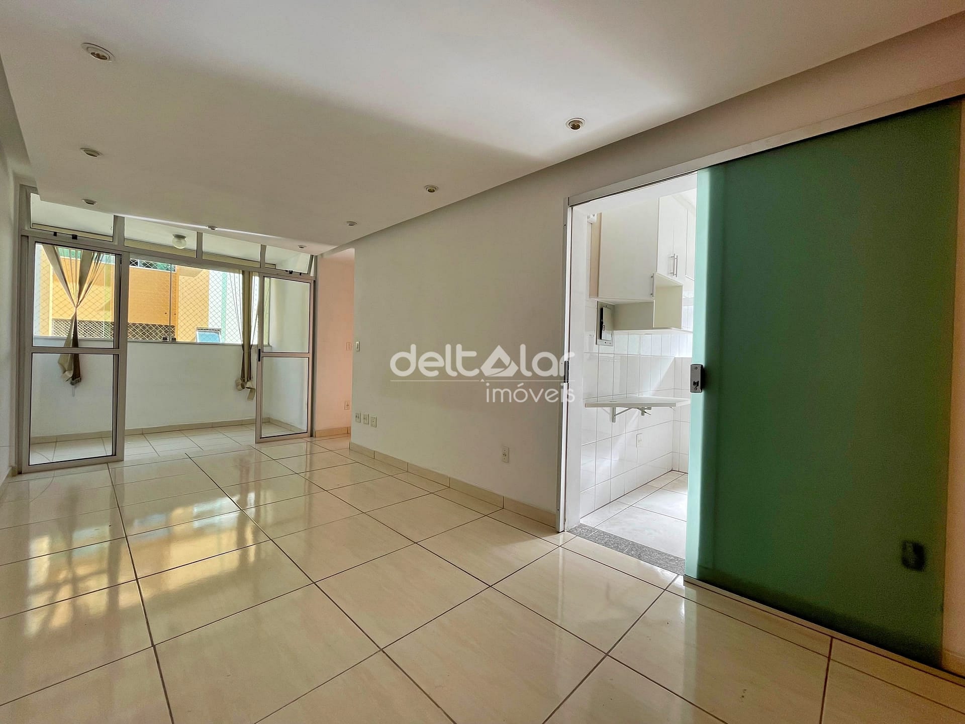 Apartamento para alugar com 2 quartos, 70m² - Foto 2