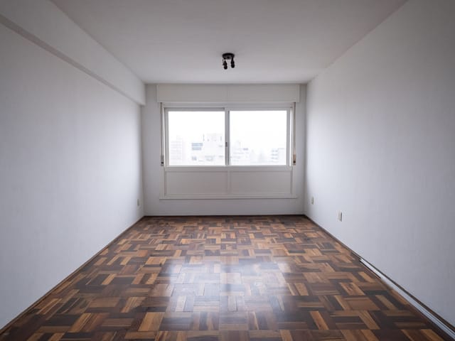 Apartamento 1 quarto e 1 banheiro, à venda, no bairro Centro em Pelotas