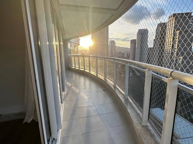 Foto do Apartamento - Apartamento à Venda - Condomínio Wave Alphaville - Barueri - SP. 3 Dormitórios sendo 2 suítes, Lavabo, Sala de estar, Varanda Gourmet, Piscina. | Eleve Imóveis