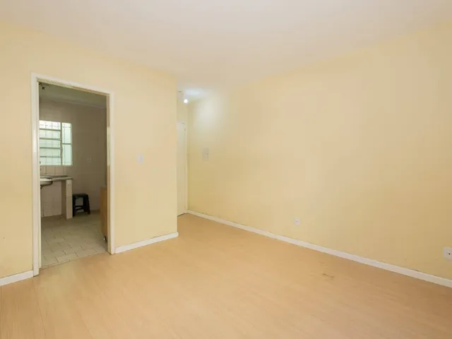 Apartamento 2 quartos e 1 banheiro, à venda, no bairro Três Vendas em Pelotas