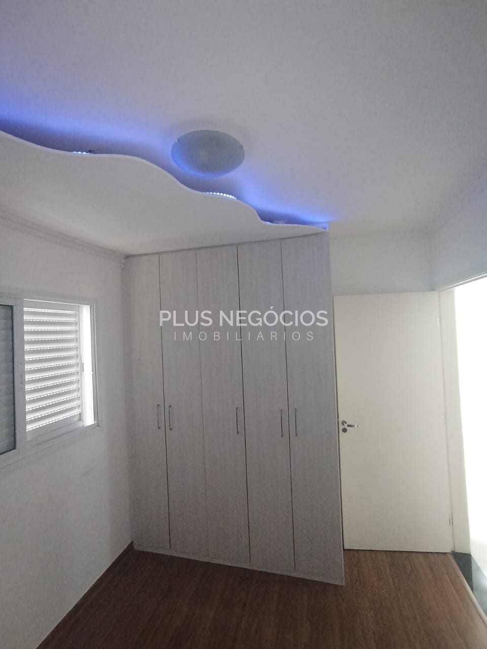 Apartamento à venda com 2 quartos, 57m² - Foto 11