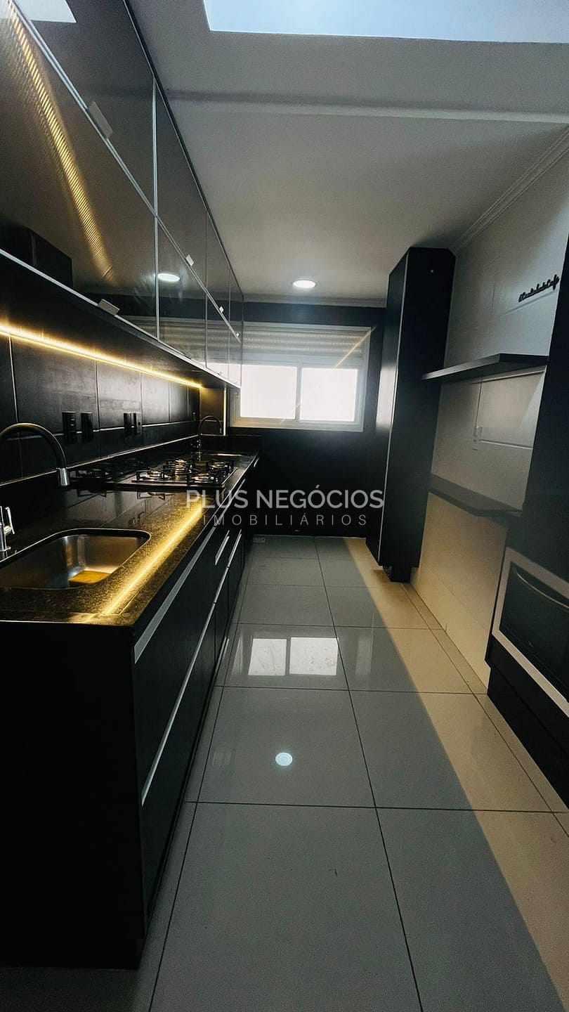 Apartamento à venda com 2 quartos, 57m² - Foto 1