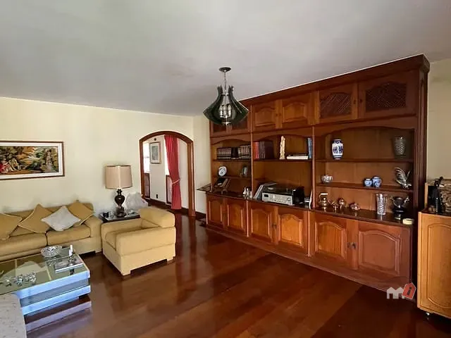 Apartamento 4 quartos e 2 banheiros, à venda, no bairro Centro em Petrópolis