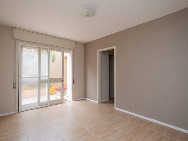 Apartamento com 72m² 2 quartos e 1 banheiro, para alugar, no bairro Centro em Pelotas