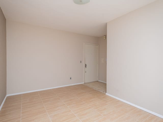 Apartamento com 72m² 2 quartos e 1 banheiro, para alugar, no bairro Centro em Pelotas
