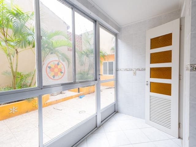 Apartamento com 72m² 2 quartos e 1 banheiro, para alugar, no bairro Centro em Pelotas