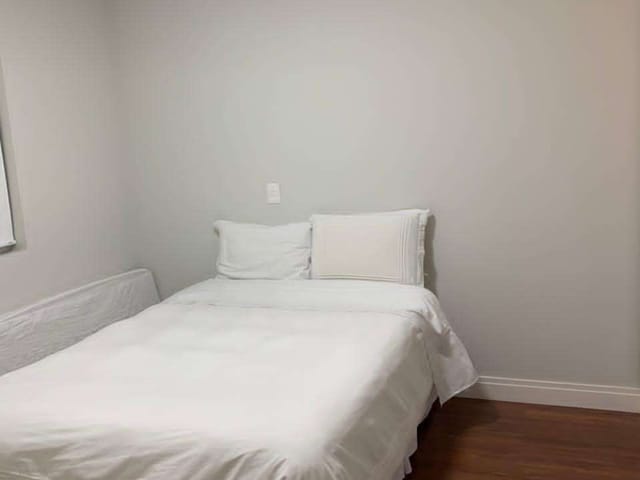 Apartamento com 218m² 3 quartos e 5 banheiros, à venda, no bairro Bela Suiça em Londrina