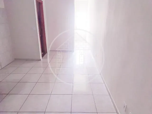Apartamento 2 quartos e 1 banheiro, para alugar, no bairro Jardim das Imbuias em São Paulo