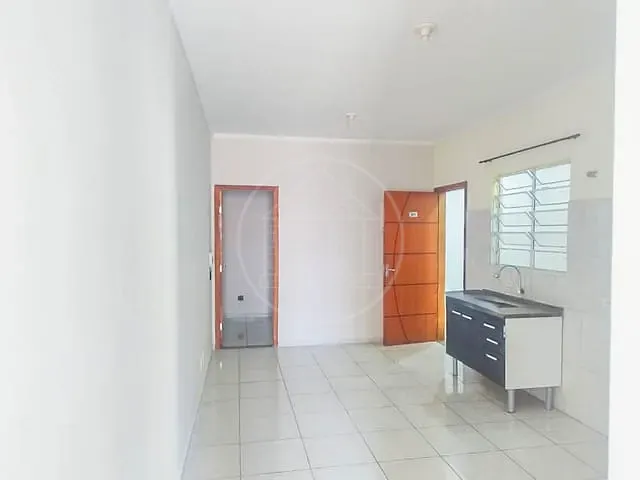 Apartamento 2 quartos e 1 banheiro, para alugar, no bairro Jardim das Imbuias em São Paulo