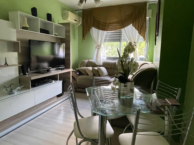 Apartamento com 60m² 2 quartos e 1 banheiro, à venda, no bairro Areal em Pelotas