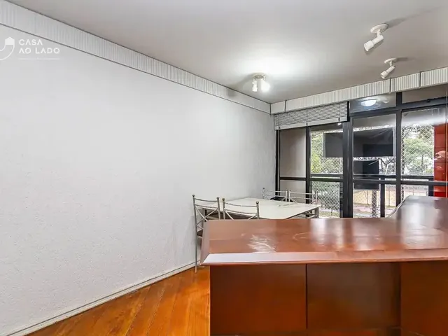 Apartamento 1 quarto e 2 banheiros, à venda, no bairro Centro em Curitiba