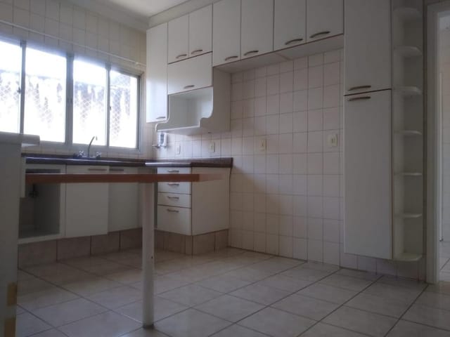Foto do Apartamento - Apartamento com 3 dormitórios para alugar, 130 m² por R$ 950,00/mês - Vila Jardini - Sorocaba/SP | Ary Proenca Negócios Imobiliários Ltda