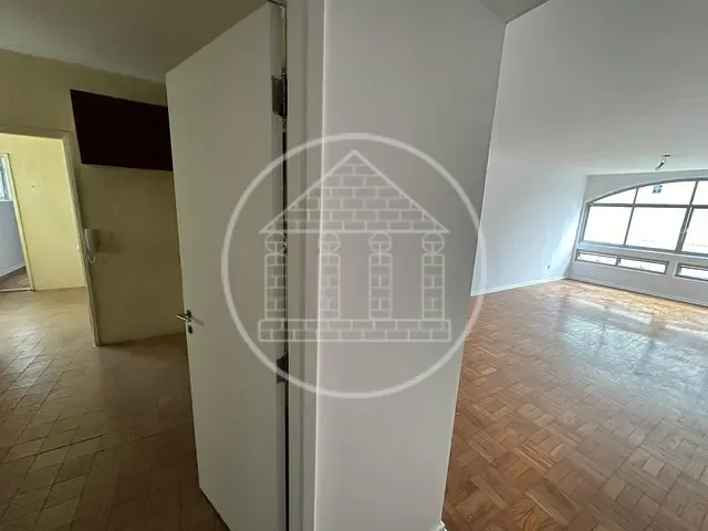 Apartamento com 124m² 3 quartos e 1 banheiro, à venda, no bairro Jardim Europa em São Paulo