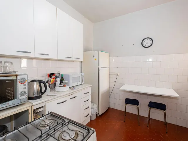 Apartamento com 68m² 3 quartos e 1 banheiro, à venda, no bairro Centro em Pelotas