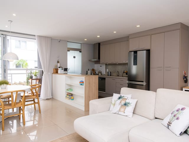 Apartamento 2 quartos e 2 banheiros, à venda, no bairro Três Vendas em Pelotas