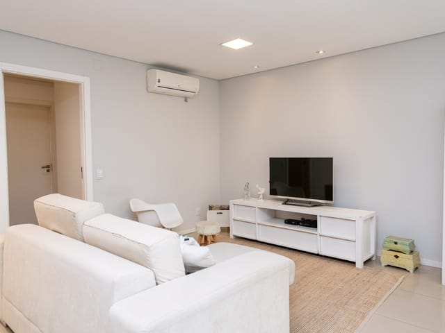 Apartamento 2 quartos e 2 banheiros, à venda, no bairro Três Vendas em Pelotas